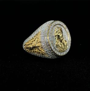 Brillante y Blazed 10kt Yellow Gold Hombres Hip Hop Diamond Jesus Face Ring. - Product Image 2