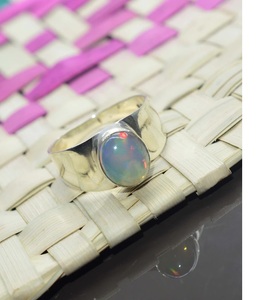 Bague opale éthiopienne en argent sterling 925 faite à la main bijoux en pierres précieuses naturelles élégantes pour femmes octobre pierre de naissance cadeau chrétien - Product Image 3