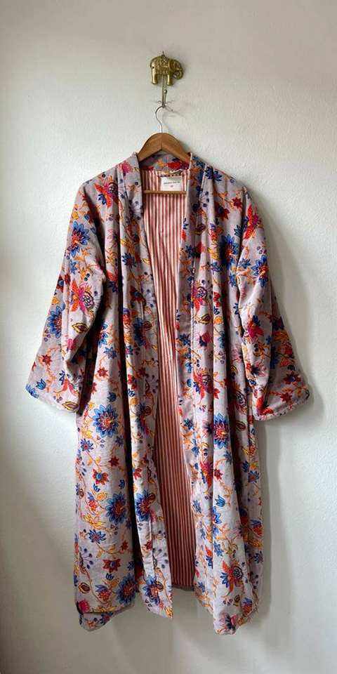 เช่นเดียวกับภาพ