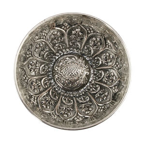 Bol de hammam traditionnel fait à la main en laiton rond, artisanat d'art avec motif oriental pour le bain - Product Image 1