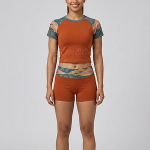 Ensemble short et crop top fitness pour femme, coupe classique, uni, délavé, respirant, léger, tissu à séchage rapide, idéal pour la salle de sport et les activités sportives - Product Image 4