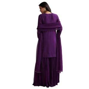 Costume Sharara brodé Dana coupe violette avec Dupatta pour une tenue de fête élégante et une tenue de mariage indienne traditionnelle - Product Image 5