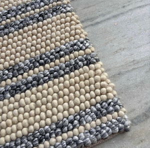 Alfombra de Bolas de Fieltro de Lana 100% Hecha a Mano |   Alfombra Moderna Abstracta Decorativa con Pompones para Cuarto de Niños o Sala de Estar |   Ecológico Rectangular - Product Image 4