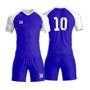 Kit d'uniforme de football pour équipes Logo personnalisé maillot de football et shorts pour clubs écoles et tournois - Product Image 3