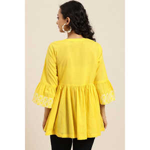 Blusa de Mujer con Mangas Campana Bordadas en Amarillo, de Algodón y Lino Popelín con Estampado Floral, Talla XL, con Volantes Asimétricos para Fiestas Casuales - Product Image 5