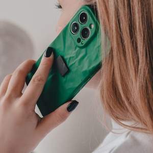 แผ่นสติ๊กเกอร์ติดโทรศัพท์ shungite สี่เหลี่ยมเงาขนาด0.8*1.2นิ้ว (20*30มม.) - Product Image 3