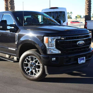 PRÊT À EXPÉDIER 2022 F0RD F-25O Super Duty Lariat Crew Cab 4WD - Product Image 1