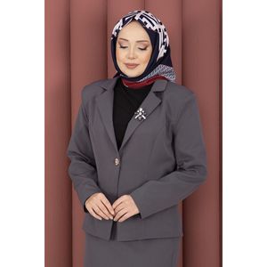 Conjunto Casual de Dos Piezas para Negocios, Chaqueta Blazer Gris y Falda con Decoración de Botones, Tela de Crepé Doble - Product Image 2