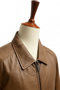 Chaqueta de Cuero Genuino para Hombre SCOTLAND SHEEP VINTAGE TAN, Estilo Clásico, Corte Entallado, Cuello Alto, Impermeable, Transpirable, de Secado Rápido, con Detalles en Latón - Product Image 3