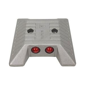 Lot de 50 clous de signalisation routière en métal et verre effet œil de chat 12 x 12 x 2,8 cm Produits routiers - Product Image 1