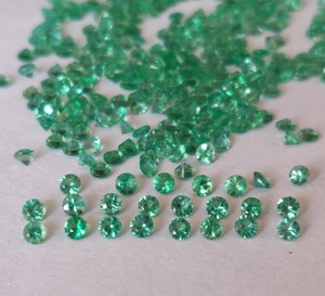 Esmeralda verde natural de alta calidad 3mm corte de diamante redondo - Product Image 6
