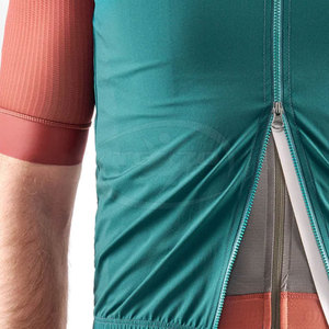 Gilet de cyclisme respirant en polyester 100% pour hommes avec noms d'équipe personnalisés et service OEM - Product Image 3