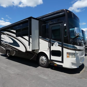 4UZACWDT7GCHV8797 Nueva Autocaravana Diésel Clase A 2016 con Motor Turbo y Interior con Cuatro Extensiones Deslizables - Product Image 1