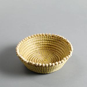 Cesta de pan ovalada de mimbre de junco marino plegable y sostenible, bandeja de almacenamiento artesanal tejida a mano con borde de cuentas, organizador para el hogar para sala de estar - Product Image 5