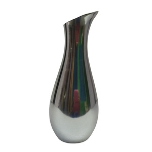 Florero de aluminio de alta calidad con acabado pulido brillante para decoración del hogar Decoración de mesa Florero - Product Image 1