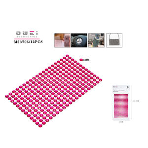 Petits autocollants décoratifs en diamant rose - Product Image 1