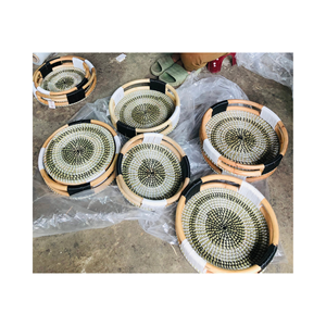 Plateau de service rond en rotin de haute qualité panier en rotin tissé à la main avec poignées durables pour une décoration intérieure élégante - Product Image 6