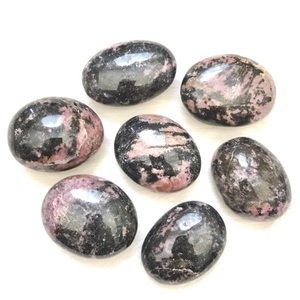 Pierre de palmier rhodonite de haute qualité pierre naturelle pierre précieuse de guérison palmier galet sculpté quartz agate cristal pierres de palmier grossiste - Product Image 1