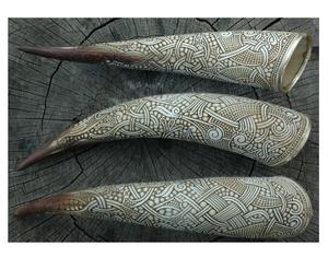 แก้วเบียร์เขาสัตว์แบบคลาสสิก คุณภาพพรีเมียม พร้อมที่จับ ผลิตด้วยมือเพื่อความปลอดภัยในการใช้งานกับอาหาร ผลิตภัณฑ์คุณภาพสูงสำหรับงานปาร์ตี้ - Product Image 1