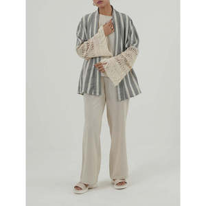 Ensemble coordonné élégant BRONX coupe classique XS/XS, tenue deux pièces sans col avec short pour le printemps/été WC465 - Product Image 2