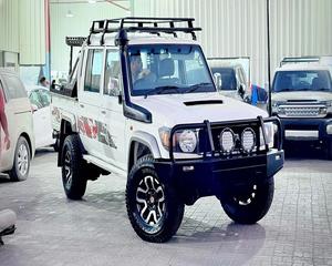 Toyota Land Cruiser LC Pickup Double Cabine 4.6 Diesel 4x4 d'occasion 2015 - Product Image 2