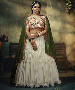 Precio al por mayor de moda de rayón algodón bordado secuencia de trabajo Lehenga Choli Dupatta indio pakistaní étnico prendas de vestir fiestas lehenga choli - Product Image 3