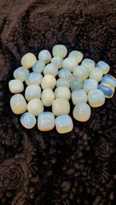 โอปอลไลท์ธรรมชาติ หินขัดเงา คริสตัลบำบัดสำหรับเรกิ โอปอลสีน้ำเงิน ของตกแต่งบ้าน คริสตัลธรรมชาติสำหรับบำบัดเรกิ โอปอลไลท์หินขัดเงา - Product Image 4