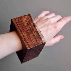 Bracelets en bois traditionnels faits à la main, imperméables, avec une finition élégante, couleurs personnalisées, bijoux ethniques pour femmes, pour le style de mariage - Product Image 2