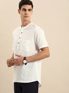 Hombres blanco sólido Kurta corto Kurta puro algodón mandarín cuello manga corta dobladillo curvo Kurta para hombres - Product Image 3