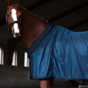 Alfombra de caballo impermeable transpirable con opciones de bordado personalizado Manta de caballo de calidad superior Alfombras/mantas de caballo cómodas - Product Image 5