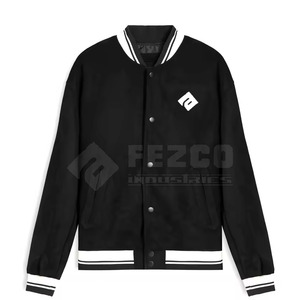 Inspirado en el diseño atemporal Chaqueta de invierno Letterman para hombre con cuello levantado Logotipo frontal Estilo deportivo Impermeable y ecológico - Product Image 1