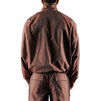 Conjunto de Chándal para Hombre de Alta Calidad con Sudadera de Manga Larga con Bolsillos Grandes y Media Cremallera, y Pantalones Cortos de Nylon Marrón y Poliéster