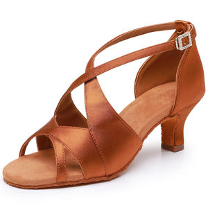 Chaussures de danse latine confortables à talons hauts de 5,5 cm, à boucle, sexy, en daim, pour femmes, pour compétition de salsa - Product Image 3