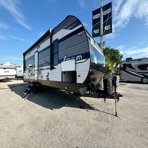 H-e-a-r-t-l-a-n-d L-i-t-h-i-u-m 2-7-1-4 d'occasion 2023 à vendre - Product Image 1