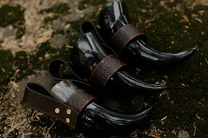 Corne à boire naturelle Viking de haute qualité polie écologique en corne de buffle Design animal - Product Image 6