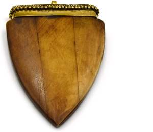 Colgante de colmillo de hueso de buey marrón hecho a mano con tapa dorada punteada, joyería de cuerno de estilo clásico único para fiestas y regalos - Product Image 1