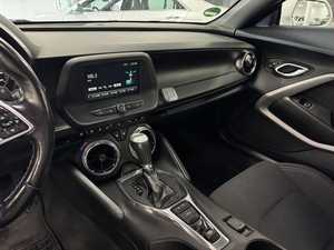 Chevrolet Camaro 2018 USADO EN BUEN ESTADO, 87,970 KM, 202 KW, 275 HP, 4 PLAZAS, 8 CILINDROS, TRANSMISIÓN AUTOMÁTICA - Product Image 3