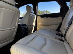 CADIL_LAC XT5 FWD V6 3.6L 2017 Usado en Buen Estado - Product Image 5