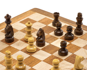 กระดานหมากรุกไม้ขนาด12X12นิ้วพร้อมหมากรุกไม้แม่เหล็ก - Product Image 2