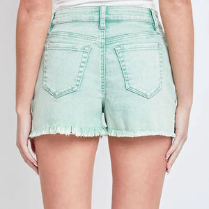 Pantalones cortos de cintura alta de lujo para mujer, totalmente personalizables con ropa informal relajante de tamaño personalizado, disponibles para pedido - Product Image 3