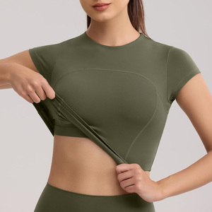 Womens custom fitness crop <b>tops</b> breathable summer gymwear oem activewear workout apparel with logo and private label options - Product Image 2