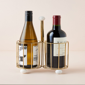 Estante para vinos de alambre dorado con diseño geométrico de panal. Elegante expositor vertical de mostrador. Disponible a precios de mayoreo. - Product Image 2