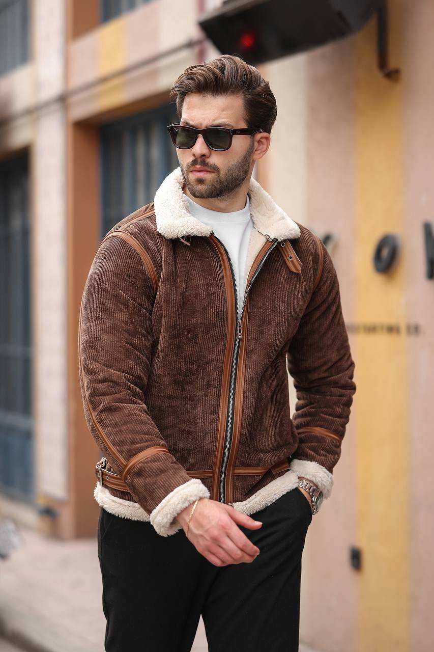 สีน้ำตาล