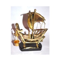 Modèle de bateau en laiton gravé style Art déco avec base en bois, décoration d'intérieur Titanic