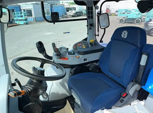 2022 pour New Holland T7.210 tracteur de marche à boîte de vitesses automatique 4WD 160HP 2WD 40HP avec composant de noyau de pompe utilisé équitablement à vendre - Product Image 6