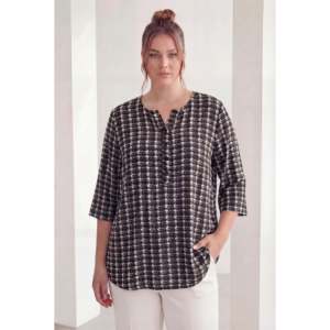 Blusa de Mujer Talla Grande con Estampado Abstracto, Color Negro - Product Image 1