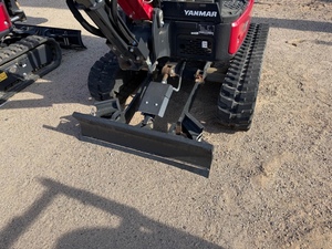 Miniexcavadora de orugas 2023 de 1.7 toneladas con alta potencia de excavación y capacidad de cazo de 0.12 m³ - Product Image 4