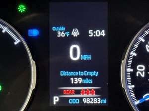 Increíble Toyota RAV4 Hybrid XLE Premium AWD 2021 Usada en Perfectas Condiciones, con Poco Kilometraje, en Existencia, Ofrecida a un Precio Increíble - Product Image 2