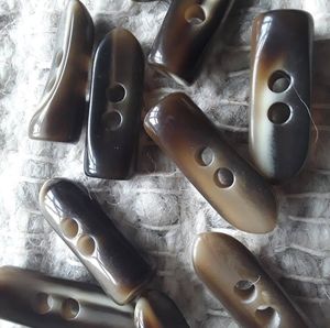 Cierre de Cuerno Real para Chaquetas - Hecho a Mano, Duradero, Arte Popular Pulido - Product Image 4