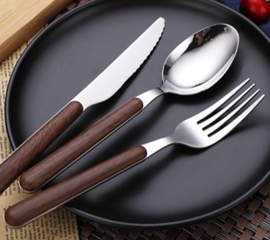 Juego de cubiertos modernos de acero inoxidable de 5 piezas con mango de madera manchado de nogal Diseño clásico para bodas Té y comida - Product Image 5